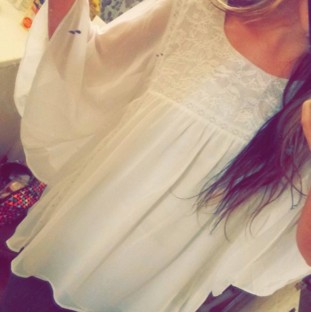 Beautiful white blouse!